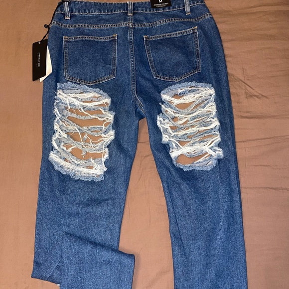 Boyfriend High Rise - Picture 2 of 2